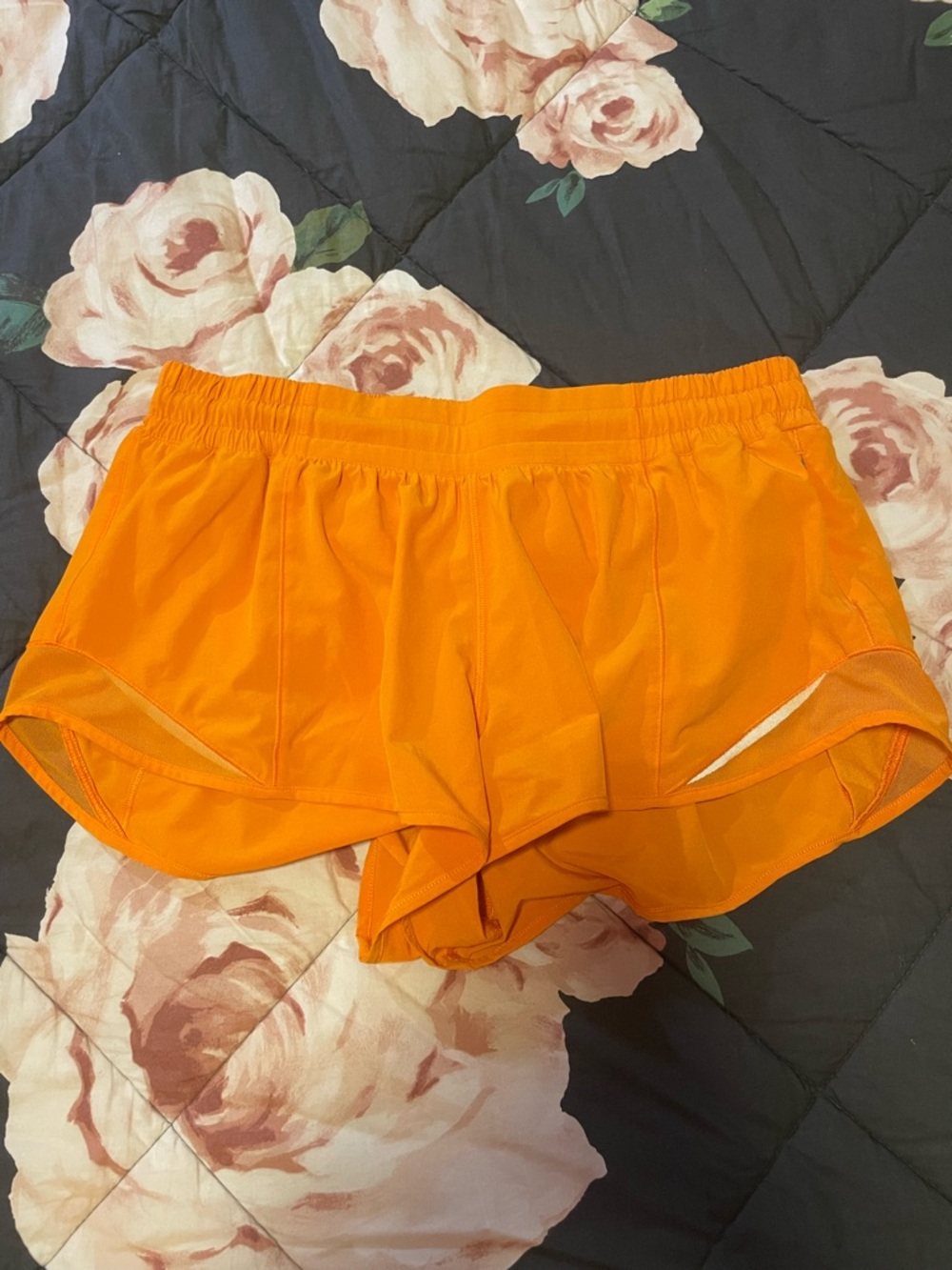 Lululemon Hotty Hot Short 2.5"
- Highlight Orange - Picture 3 of 6